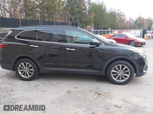 ✅ 2017 Hyundai Santa Fe SE • VIN: KM8SMDHF2HU236582 • Lot: 43593810. Wystawiony na IAAI z przebiegiem 193 175 mil. Bezpłatny archiwum sprzedaży aukcyjnych z USA i szczegółowy raport historii pojazdu na DreamBid. Zdjęcie 13.