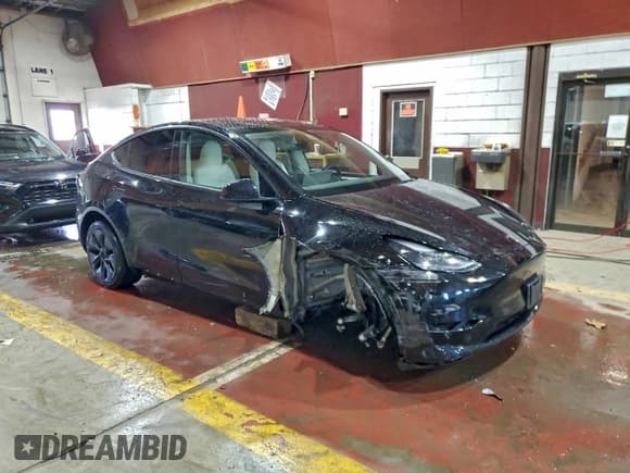 ✅ 2024 Tesla Model Y Long Range • VIN: 7SAYGDEE8RF130300 • Лот: 94892575. Опубликован ранее на Copart с пробегом 19 035 миль. Бесплатный доступ к архиву аукционных продаж из США и подробный отчёт об истории автомобиля на DreamBid. Изображение 4.