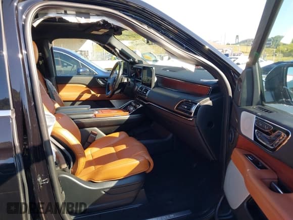 ✅ 2020 Lincoln Navigator Reserve • VIN: 5LMJJ3LT3LEL23869 • Лот: 43135913. Опубликован ранее на IAAI с пробегом 35 793 миль. Бесплатный доступ к архиву аукционных продаж из США и подробный отчёт об истории автомобиля на DreamBid. Изображение 5.