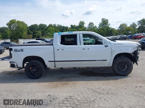 ✅ 2019 Chevrolet Silverado 1500 RST • VIN: 3GCUYEED2KG145848 • Лот: 43213065. Опубликован ранее на IAAI с пробегом 140 923 миль. Бесплатный доступ к архиву аукционных продаж из США и подробный отчёт об истории автомобиля на DreamBid. Изображение 13.