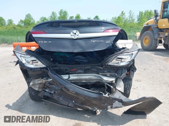 ✅ 2015 Buick Regal GS • VIN: 2G4GT5GX4F9285883 • Lot: 42388435. Wystawiony na IAAI z przebiegiem 70 000 mil. Bezpłatny archiwum sprzedaży aukcyjnych z USA i szczegółowy raport historii pojazdu na DreamBid. Zdjęcie 16.