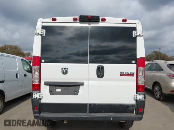 ✅ 2019 Ram ProMaster Cargo • VIN: 3C6TRVAG6KE502721 • Лот: 43722778. Опубликован ранее на IAAI с пробегом 112 173 миль. Бесплатный доступ к архиву аукционных продаж из США и подробный отчёт об истории автомобиля на DreamBid. Изображение 16.