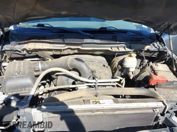 2013 Ram 1500 Express z VIN 3C6JR6ATXDG505915, wystawiony jako IAAI lot #43504506 z przebiegiem 171 665 mil mil oraz . Historia ofert i sprzedaży dostępna na DreamBid. Obrazek 10.