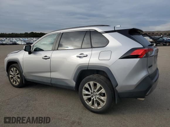 ✅ 2020 Toyota RAV4 Limited • VIN: 2T3N1RFV7LW139701 • Lot: 92388905. Listed on Copart with 63,610 mi. Free auction sales archive from the USA and detailed vehicle history report at DreamBid. Image 2.