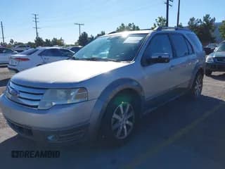 ✅ 2008 Ford Taurus X SEL • VIN: 1FMDK05W68GA20793 • Lot: 43563054. Wystawiony na IAAI z przebiegiem 112 830 mil. Bezpłatny archiwum sprzedaży aukcyjnych z USA i szczegółowy raport historii pojazdu na DreamBid. Zdjęcie 2.