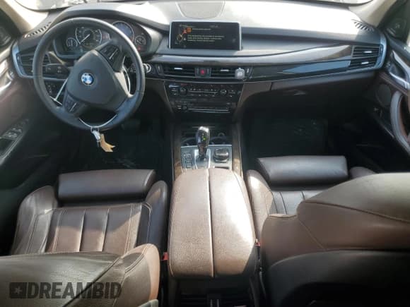 ✅ 2014 BMW X5 xDrive50i • VIN: 5UXKR6C56E0C03203 • Lot: 82722025. Wystawiony na Copart z przebiegiem 166 789 mil. Bezpłatny archiwum sprzedaży aukcyjnych z USA i szczegółowy raport historii pojazdu na DreamBid. Zdjęcie 8.