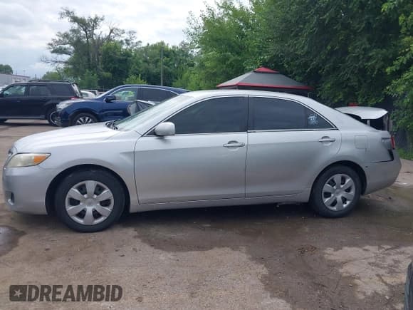 ✅ 2011 Toyota Camry LE • VIN: 4T4BF3EKXBR205342 • Lot: 42886049. Wystawiony na IAAI z przebiegiem 100 416 mil. Bezpłatny archiwum sprzedaży aukcyjnych z USA i szczegółowy raport historii pojazdu na DreamBid. Zdjęcie 14.