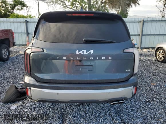 ✅ 2023 Kia Telluride SX Prestige • VIN: 5XYP5DGC4PG329327 • Lot: 70406165. Listed on Copart with 45,388 mi. Free auction sales archive from the USA and detailed vehicle history report at DreamBid. Image 6.