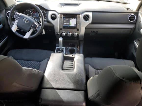 ✅ 2016 Toyota Tundra SR5 • VIN: 5TFDW5F16GX535087 • Лот: 85840425. Опубликован ранее на Copart с пробегом 179 444 миль. Бесплатный доступ к архиву аукционных продаж из США и подробный отчёт об истории автомобиля на DreamBid. Изображение 8.