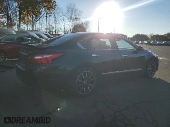 ✅ 2017 Nissan Altima SL • VIN: 1N4BL3AP0HC168556 • Lot: 91178515. Listed on Copart with 135,392 mi. Free auction sales archive from the USA and detailed vehicle history report at DreamBid. Image 3.