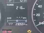 2017 Hyundai Elantra SE z VIN 5NPD74LF0HH112008, wystawiony jako IAAI lot #43285389 z przebiegiem 230 554 mil mil oraz . Historia ofert i sprzedaży dostępna na DreamBid. Obrazek 7.