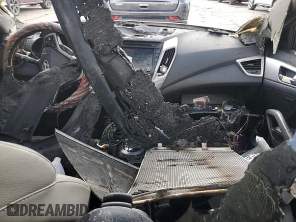 ✅ 2013 Hyundai Veloster w/Gray Int • VIN: KMHTC6AD7DU102320 • Lot: 79256714. Listed on Copart with Not provided. Free auction sales archive from the USA and detailed vehicle history report at DreamBid. Image 8.