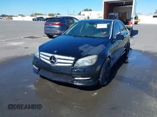 ✅ 2011 Mercedes-Benz C 300 Sport • VIN: WDDGF5EB8BR183575 • Lot: 43280036. Wystawiony na IAAI z przebiegiem 130 284 mil. Bezpłatny archiwum sprzedaży aukcyjnych z USA i szczegółowy raport historii pojazdu na DreamBid. Zdjęcie 2.