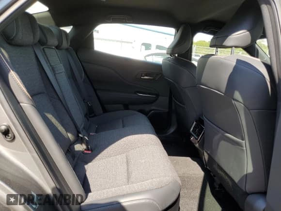 ✅ 2024 Toyota Crown XLE • VIN: JTDAAAAF8R3024715 • Lot: 70633115. Listed on Copart with 34,887 mi. Free auction sales archive from the USA and detailed vehicle history report at DreamBid. Image 10.