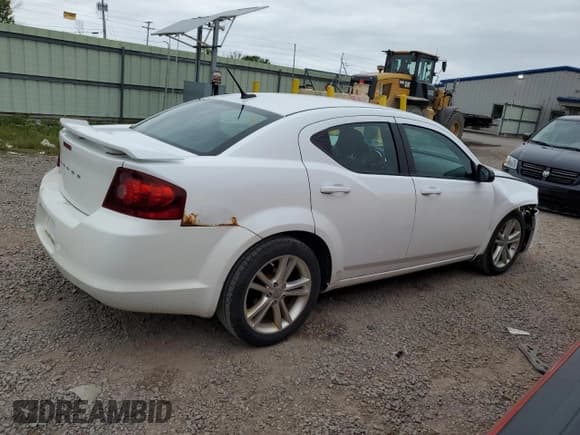 ✅ 2014 Dodge Avenger SE • VIN: 1C3CDZAB6EN166804 • Lot: 69216414. Wystawiony na Copart z przebiegiem 86 189 mil. Bezpłatny archiwum sprzedaży aukcyjnych z USA i szczegółowy raport historii pojazdu na DreamBid. Zdjęcie 3.