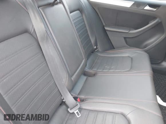 ✅ 2014 Volkswagen Jetta GLI • VIN: 3VW5T7AJ5EM374862 • Lot: 43197013. Listed on IAAI with 71,031 mi. Free auction sales archive from the USA and detailed vehicle history report at DreamBid. Image 8.