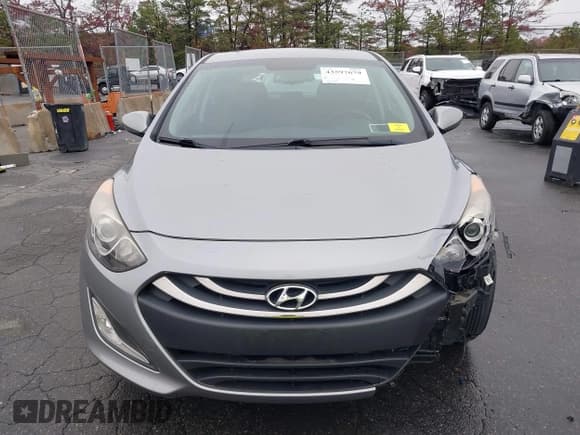 ✅ 2013 Hyundai Elantra • VIN: KMHD35LE5DU048147 • Lot: 43597679. Listed on IAAI with 105,764 mi. Free auction sales archive from the USA and detailed vehicle history report at DreamBid. Image 13.