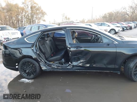 ✅ 2016 Ford Fusion SE • VIN: 3FA6P0H93GR289495 • Lot: 43692519. Wystawiony na IAAI z przebiegiem 61 153 mil. Bezpłatny archiwum sprzedaży aukcyjnych z USA i szczegółowy raport historii pojazdu na DreamBid. Zdjęcie 6.