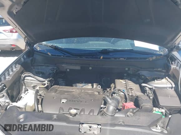 2019 Mitsubishi Outlander ES with VIN JA4AP3AUXKU028672, listed as a IAAI auction lot 41865384 with 145,783 mi miles and . Bid and sale history available at DreamBid. Image 10.