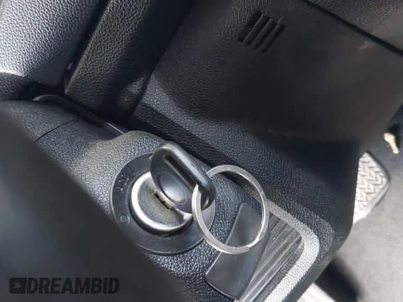 ✅ 2017 Chevrolet Traverse LT • VIN: 1GNKVHKD7HJ199215 • Lot: 43386424. Wystawiony na IAAI z przebiegiem 156 498 mil. Bezpłatny archiwum sprzedaży aukcyjnych z USA i szczegółowy raport historii pojazdu na DreamBid. Zdjęcie 11.