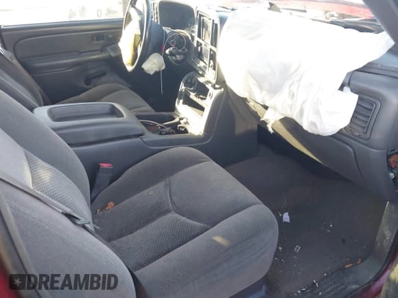 ✅ 2005 Chevrolet Silverado 2500HD LS • VIN: 1GCHK23U35F966564 • Lot: 43402975. Wystawiony na IAAI z przebiegiem 191 257 mil. Bezpłatny archiwum sprzedaży aukcyjnych z USA i szczegółowy raport historii pojazdu na DreamBid. Zdjęcie 5.