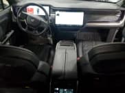 ✅ 2022 Rivian R1T Launch Edition • VIN: 7FCTGAALXNN005332 • Lot: 48002285. Wystawiony na Copart z przebiegiem 24 488 mil. Bezpłatny archiwum sprzedaży aukcyjnych z USA i szczegółowy raport historii pojazdu na DreamBid. Zdjęcie 8.