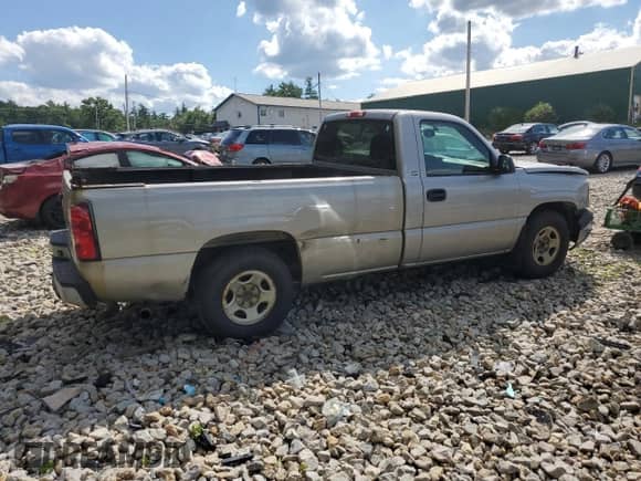 2004 Chevrolet Silverado 1500 Work Truck с VIN 1GCEC14X24Z347681, выставлен на аукционе Copart как лот 62536344 с пробегом 240 786 миль миль и Списание • Salvage title. История ставок и продаж доступна на DreamBid. Изображение 3.