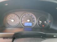 ✅ 2012 Hyundai Santa Fe SE • VIN: 5XYZHDAG6CG105496 • Lot: 78581104. Listed on Copart with 101,701 mi. Free auction sales archive from the USA and detailed vehicle history report at DreamBid. Image 9.