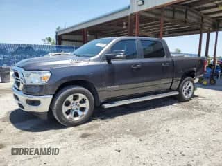 2022 Ram 1500 Lone Star с VIN 1C6RREFM8NN461906, выставлен на аукционе Copart как лот 57298165 с пробегом 55 687 миль миль и Списание • Salvage title. История ставок и продаж доступна на DreamBid. Изображение 1.