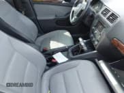 ✅ 2013 Volkswagen Jetta Hybrid SE • VIN: 3VW637AJ7DM259702 • Лот: 41799247. Опубликован ранее на IAAI с пробегом Не указан. Бесплатный доступ к архиву аукционных продаж из США и подробный отчёт об истории автомобиля на DreamBid. Изображение 5.