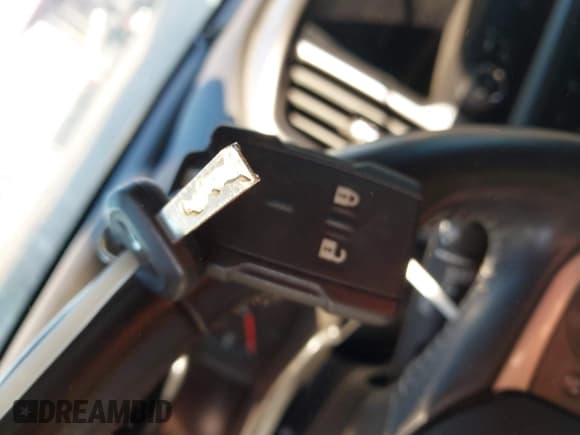 ✅ 2022 Chevrolet Colorado 4WD LT • VIN: 1GCGTCEN3N1299139 • Lot: 43575873. Listed on IAAI with 42,841 mi. Free auction sales archive from the USA and detailed vehicle history report at DreamBid. Image 11.