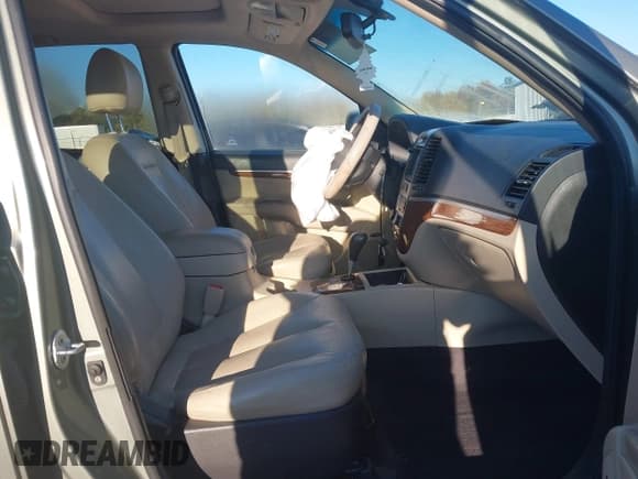 ✅ 2008 Hyundai Santa Fe SE • VIN: 5NMSH13E88H195100 • Лот: 43438919. Опубликован ранее на IAAI с пробегом 182 438 миль. Бесплатный доступ к архиву аукционных продаж из США и подробный отчёт об истории автомобиля на DreamBid. Изображение 5.