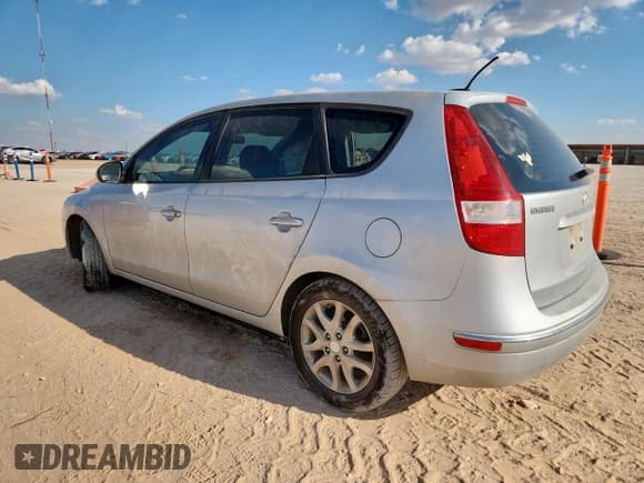 ✅ 2009 Hyundai Elantra Touring • VIN: KMHDC86E79U035761 • Lot: 82250695. Wystawiony na Copart z przebiegiem 152 560 mil. Bezpłatny archiwum sprzedaży aukcyjnych z USA i szczegółowy raport historii pojazdu na DreamBid. Zdjęcie 2.