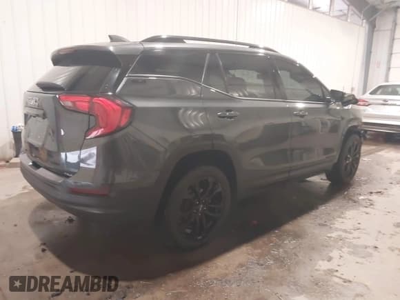 ✅ 2020 GMC Terrain SLE • VIN: 3GKALTEV3LL157938 • Lot: 43479788. Wystawiony na IAAI z przebiegiem 22 951 mil. Bezpłatny archiwum sprzedaży aukcyjnych z USA i szczegółowy raport historii pojazdu na DreamBid. Zdjęcie 4.
