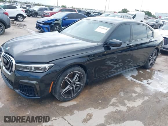 ✅ 2022 BMW 7 Series 750i xDrive • VIN: WBA7U2C00NCK03130 • Lot: 40691291. Listed on IAAI with 17,124 mi. Free auction sales archive from the USA and detailed vehicle history report at DreamBid. Image 2.
