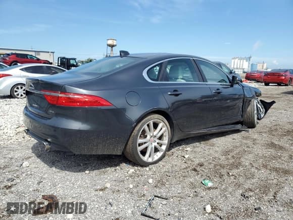 ✅ 2016 Jaguar XF 35t Premium • VIN: SAJBD4BV5GCY24454 • Lot: 66205975. Listed on Copart with 107,837 mi. Free auction sales archive from the USA and detailed vehicle history report at DreamBid. Image 3.
