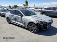 ✅ 2019 Kia Stinger GT1 • VIN: KNAE45LC7K6065812 • Lot: 65730065. Wystawiony na Copart z przebiegiem 77 756 mil. Bezpłatny archiwum sprzedaży aukcyjnych z USA i szczegółowy raport historii pojazdu na DreamBid. Zdjęcie 4.