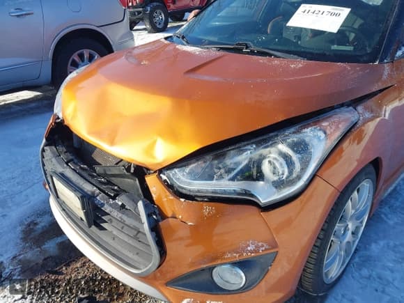 ✅ 2016 Hyundai Veloster Turbo • VIN: KMHTC6AE3GU286054 • Lot: 41421700. Wystawiony na IAAI z przebiegiem 117 139 mil. Bezpłatny archiwum sprzedaży aukcyjnych z USA i szczegółowy raport historii pojazdu na DreamBid. Zdjęcie 18.