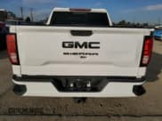 ✅ 2021 GMC Sierra 1500 • VIN: 1GTP8CET3MZ123515 • Lot: 87723335. Wystawiony na Copart z przebiegiem 56 439 mil. Bezpłatny archiwum sprzedaży aukcyjnych z USA i szczegółowy raport historii pojazdu na DreamBid. Zdjęcie 6.
