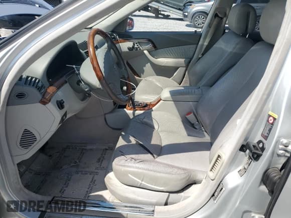 ✅ 2004 Mercedes-Benz S 500 • VIN: WDBNG84J34A385961 • Лот: 63279235. Опубликован ранее на Copart с пробегом 163 172 миль. Бесплатный доступ к архиву аукционных продаж из США и подробный отчёт об истории автомобиля на DreamBid. Изображение 7.