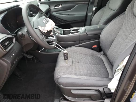 ✅ 2023 Hyundai Santa Fe SE • VIN: 5NMS14AJ5PH615514 • Lot: 38756854. Wystawiony na Copart z przebiegiem 1 655 mil. Bezpłatny archiwum sprzedaży aukcyjnych z USA i szczegółowy raport historii pojazdu na DreamBid. Zdjęcie 7.