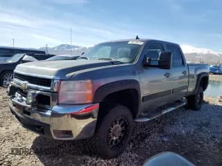 ✅ 2007 Chevrolet Silverado 2500HD 2LT • VIN: 1GCHK23K77F527420 • Лот: 48525815. Опубликован ранее на Copart с пробегом 253 826 миль. Бесплатный доступ к архиву аукционных продаж из США и подробный отчёт об истории автомобиля на DreamBid. Изображение 1.