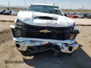 ✅ 2024 Chevrolet Silverado 2500HD Work Truck • VIN: 1GC0WLE71RF238505 • Лот: 68775225. Опубликован ранее на Copart с пробегом 44 031 миль. Бесплатный доступ к архиву аукционных продаж из США и подробный отчёт об истории автомобиля на DreamBid. Изображение 5.