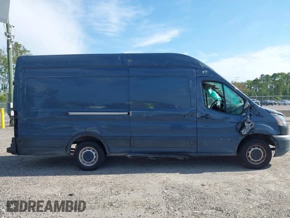 ✅ 2019 Ford Transit • VIN: 1FTYR3XM6KKB28883 • Lot: 42578545. Listed on IAAI with 107,204 mi. Free auction sales archive from the USA and detailed vehicle history report at DreamBid. Image 13.