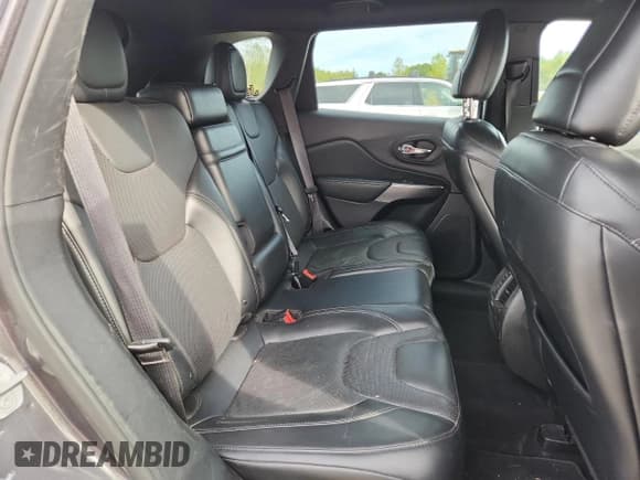 ✅ 2019 Jeep Cherokee Limited • VIN: 1C4PJLDN7KD370103 • Lot: 80406065. Listed on Copart with 105,951 mi. Free auction sales archive from the USA and detailed vehicle history report at DreamBid. Image 11.