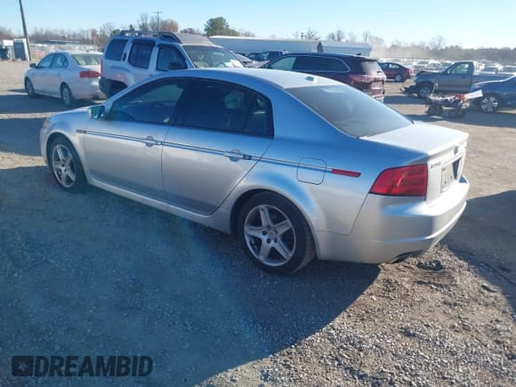 ✅ 2006 Acura TL • VIN: 19UUA66236A033637 • Lot: 43697424. Wystawiony na IAAI z przebiegiem 212 588 mil. Bezpłatny archiwum sprzedaży aukcyjnych z USA i szczegółowy raport historii pojazdu na DreamBid. Zdjęcie 3.