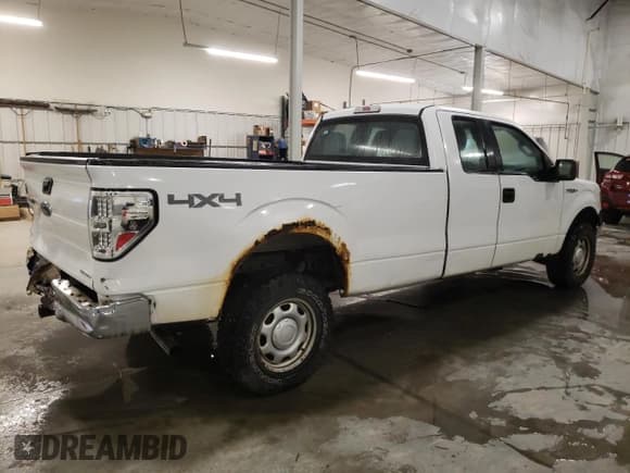 ✅ 2013 Ford F-150 XL • VIN: 1FTVX1EF6DKF99145 • Lot: 76917384. Wystawiony na Copart z przebiegiem 333 854 mil. Bezpłatny archiwum sprzedaży aukcyjnych z USA i szczegółowy raport historii pojazdu na DreamBid. Zdjęcie 3.