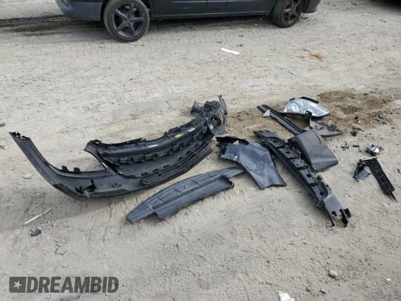 ✅ 2012 Chevrolet Malibu 1LT • VIN: 1G1ZC5E04CF209286 • Lot: 73810984. Listed on Copart with 223,429 mi. Free auction sales archive from the USA and detailed vehicle history report at DreamBid. Image 14.