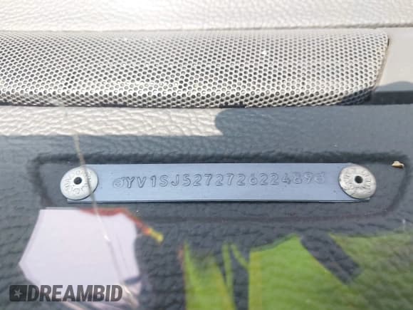 ✅ 2007 Volvo V70 • VIN: YV1SJ527272622489 • Lot: 42441758. Listed on IAAI with Not provided. Free auction sales archive from the USA and detailed vehicle history report at DreamBid. Image 9.