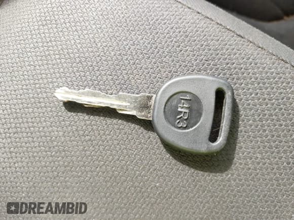 ✅ 2003 GMC Sonoma SLS • VIN: 1GTCS19X738242447 • Lot: 43095338. Wystawiony na IAAI z przebiegiem 215 634 mil. Bezpłatny archiwum sprzedaży aukcyjnych z USA i szczegółowy raport historii pojazdu na DreamBid. Zdjęcie 11.